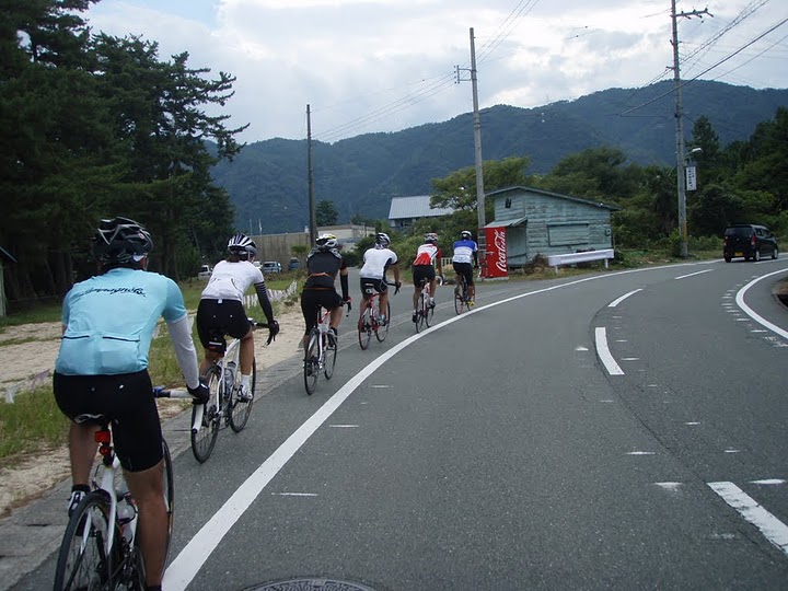 琵琶湖の北西部にはコンビニ等がない