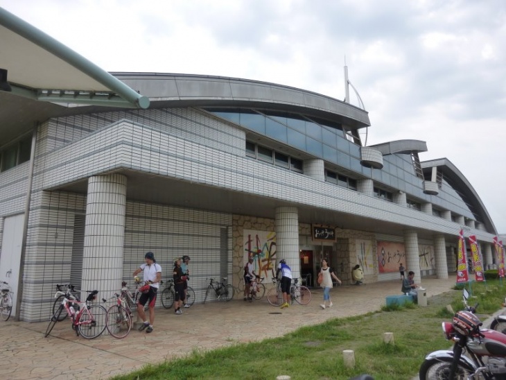 琵琶湖タワーの近くの道の駅