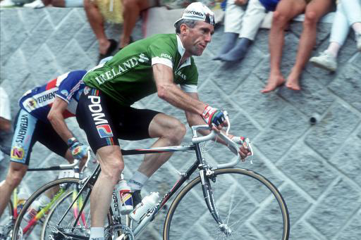 1990年ロード世界選手権　古賀志林道を走るショーン・ケリー（アイルランド）