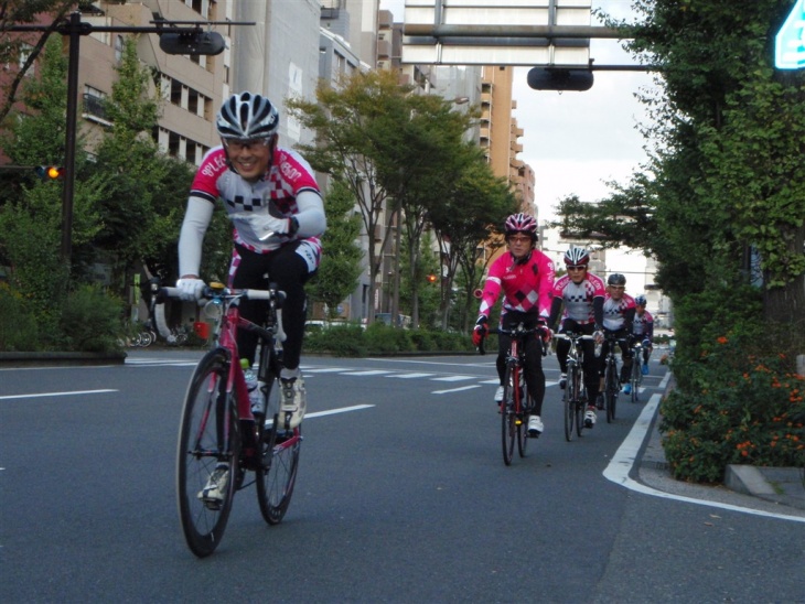 第一京浜国道（通称：イチコク）「鶴見」付近を走行中