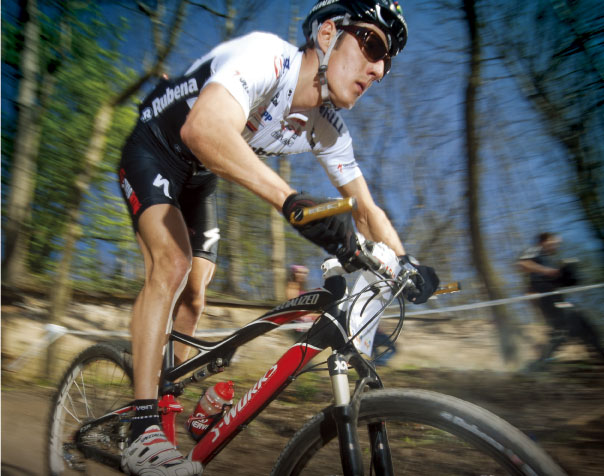 2010年MTBヨーロッパ選手権チャンピオンに輝いたヤロスラフ・クルハビー（スぺシャライズド）