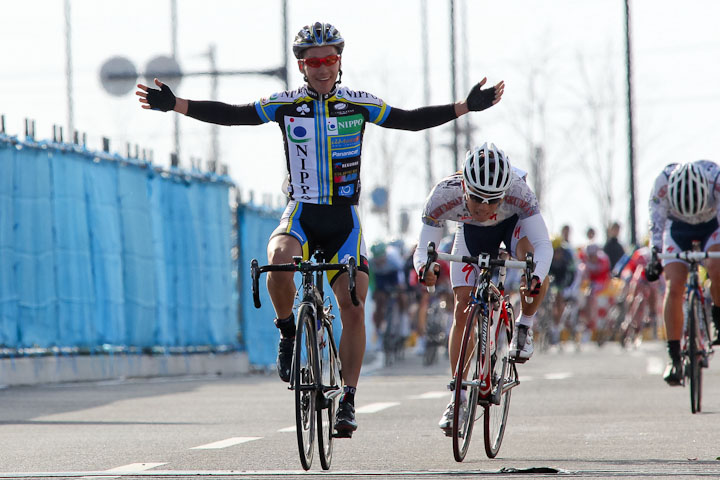 ツール・ド・フクオカ2010、藤岡徹也(TEAM NIPPO)が優勝