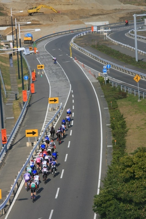 2車線を使って走る贅沢なコース