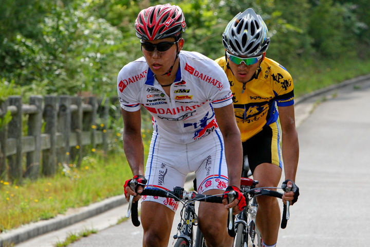 小森が優勝した2008年全日本選手権U23。終盤逃げる小森と内間