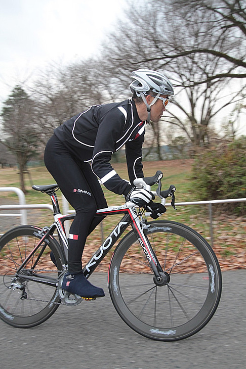 「まさにイタリアンな身のこなしを感じるロードレーサー」流郷克也