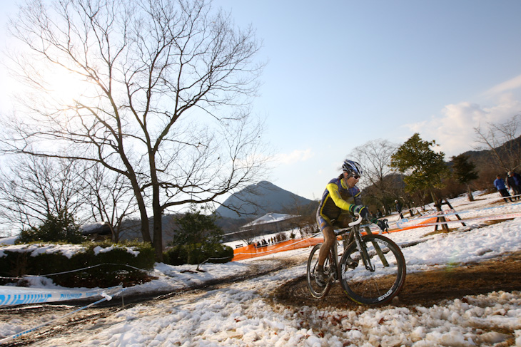 C1 8周目、トップをひた走る丸山厚(MASSA-FOCUS-OUTDOOR PRODUCTS)