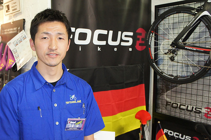 店長の永留さんは、トライアスロン世界選手権の日本代表経験を持つトップアスリートでもある