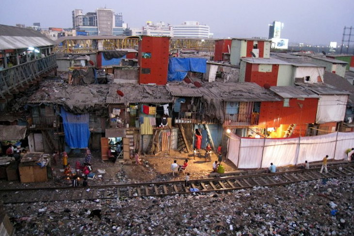 映画「スラムドッグ$ミリオネア」の舞台にもなったムンバイの中にある世界最大規模のスラム