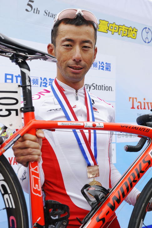 Cyclist pray for Tohokuのステッカーを貼って闘った福島晋一(日本ナショナルチーム)