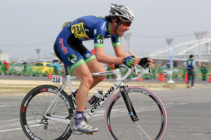 実業団舞洲で逃げ切り優勝の澤田賢匠(CIERVO NARA PROCYCLINGTEAM)