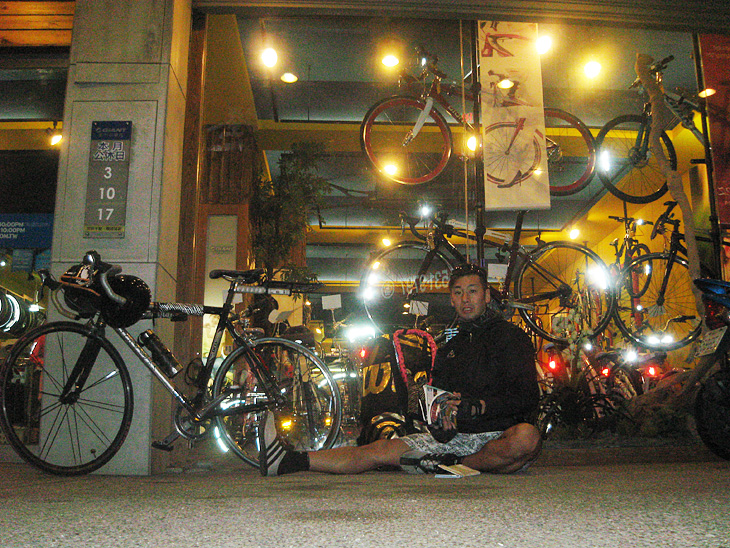 無事に新竹に到着。とりあえず、地元のGIANT自転車用品店へ