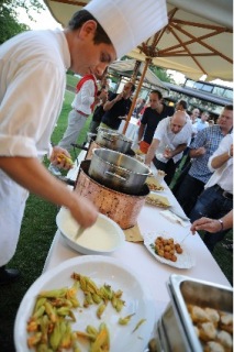 完走パーティーではイタリアならではの美味しい料理が味わえる