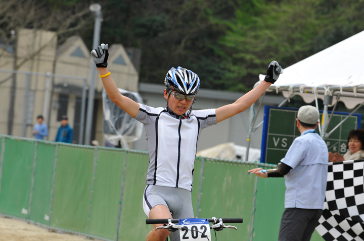 エキスパート優勝・横山航太(CLUB Grow)