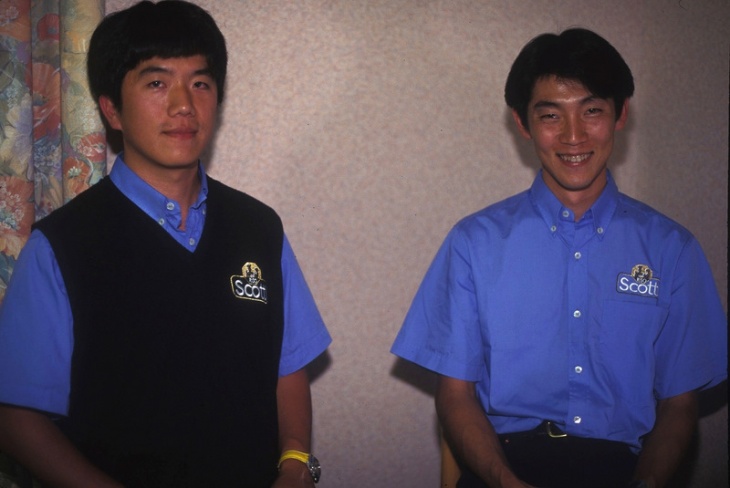 リーゾスコッティでともに働いた永井孝樹氏と。2人はその後ファッサボルトロでもチームを共にする