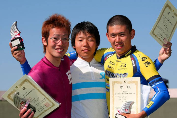 男子ポイントレース 表彰、全員関西出身だ