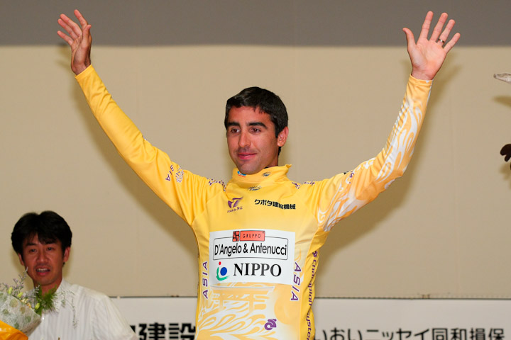 優勝のマキシミリアーノ・リケーゼ(アルゼンチン、ダンジェロ&アンティヌッチィ・株式会社NIPPO)
