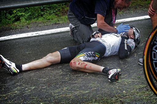 ジロ第19ステージで落車して股関節を骨折したマルコ・ピノッティ(イタリア、HTCハイロード)