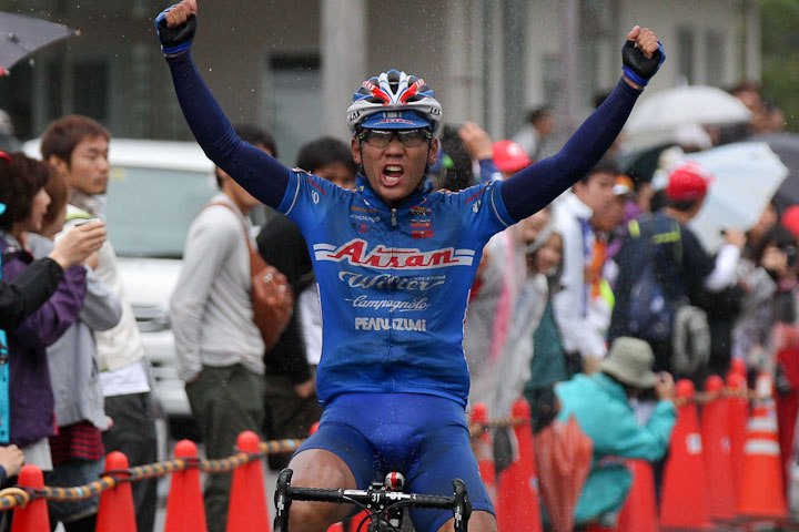 福田真平(愛三レーシングチーム)が優勝