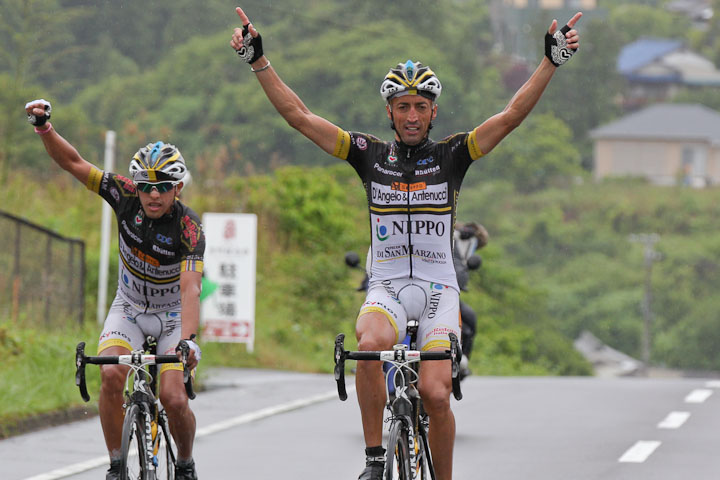 2011年熊野を制したフォルトゥナート・バリアーニ（TEAM NIPPO）。2位のルビアーノ・チャベスは今年移籍して、ジロで区間優勝している