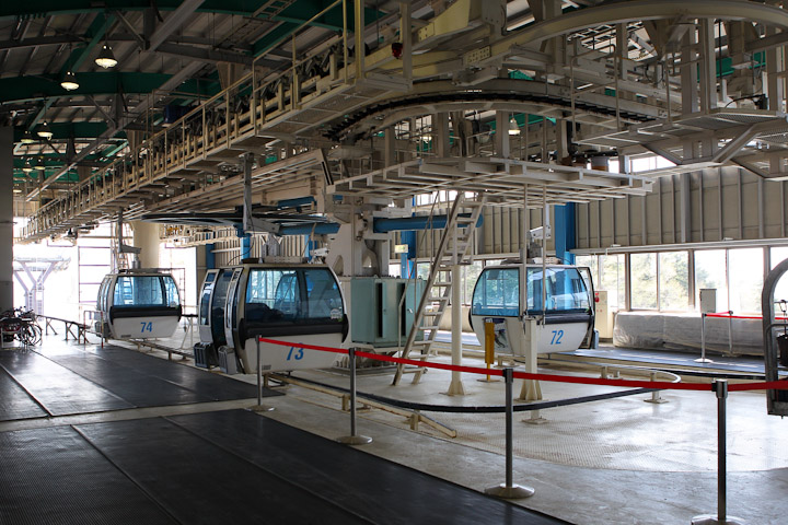 ゴンドラに乗っていざ山頂駅へ!
