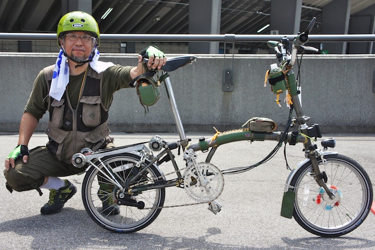 自転車もウエアもグリーンで統一している福島さん