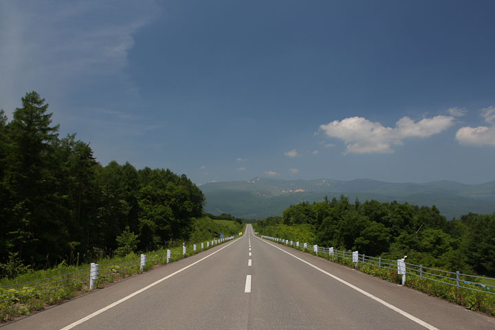 TTの舞台となる岩手山麓の直線路