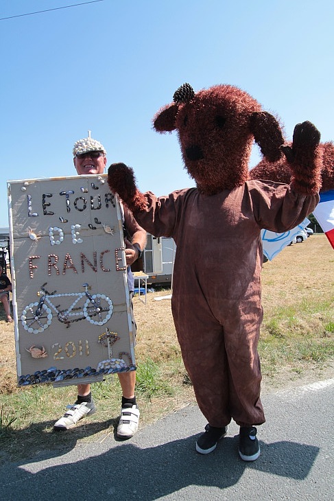 クマ（？）もツール・ド・フランスを歓迎