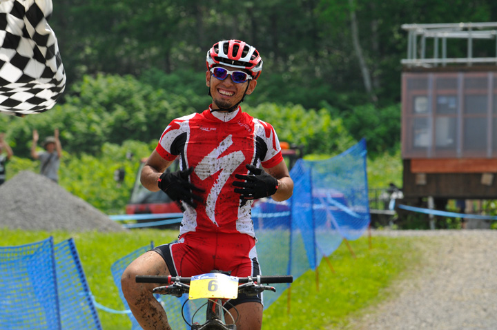 直前のニセコで優勝した小野寺健（TEAM SPECIALIZED）