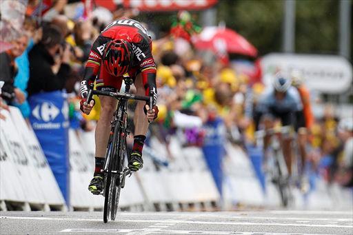 コンタドールらを振り切ってゴールするカデル・エヴァンス(オーストラリア、BMCレーシングチーム)