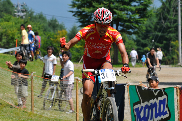 XCOマスター優勝山本朋貴（ストラーダレーシング）