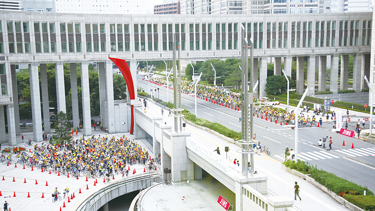 東京シティサイクリングは東京都庁前をスタートする