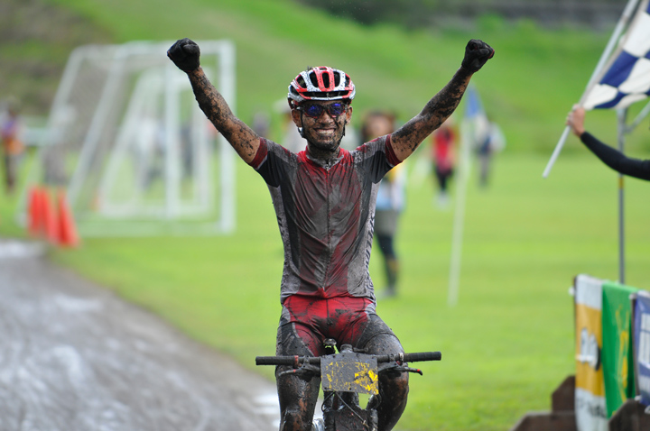 エリート男子優勝小野寺健(TEAM SPECIALIZED)