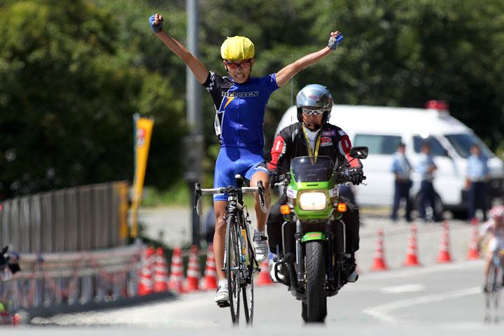 2011年、南信州松川で開催されたJBCFのE3クラスで独走勝利。ロードレースにのめり込むきっかけとなった