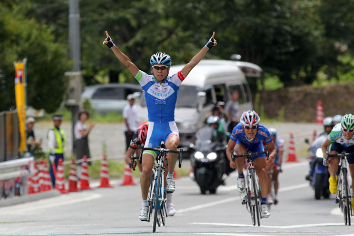 畑中勇介（シマノレーシング）が優勝