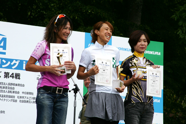 ヒルクライムシリーズ戦の女子チャンプは高橋奈美(Vittese-serotta)