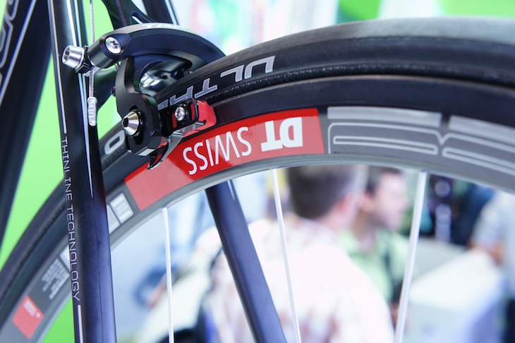 SUPERSIX EVOに搭載されたDT製カーボンホイール