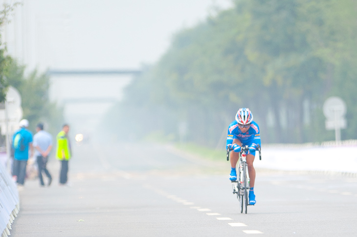 個人タイムトライアルを走る西谷泰治（愛三工業レーシングチーム）　