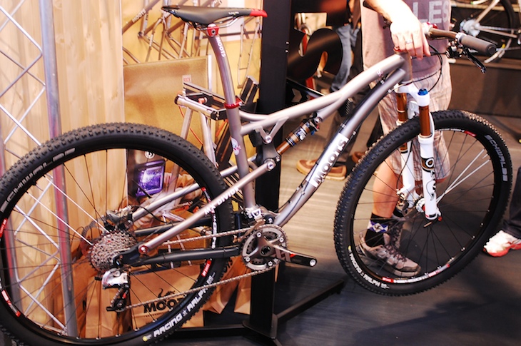 チタンバイク、ムーツの新作29er、MXディバイド
