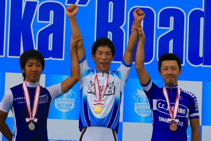 オープンIIA2組で優勝した寺崎浩平さん(バルバワークス)