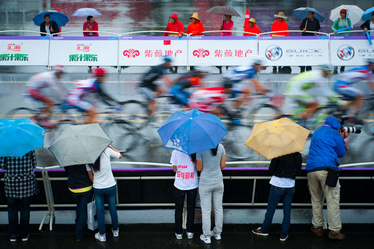 終始雨が降る中でのレースとなった