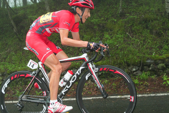F6Rを使用し、ヒルクライムレースで活躍する増田成幸選手(宇都宮ブリッツェン)