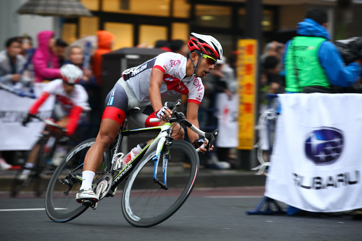 ナショナルチームの一員として走る吉田隼人（鹿屋体育大学）は10周目のスプリント賞を獲得
