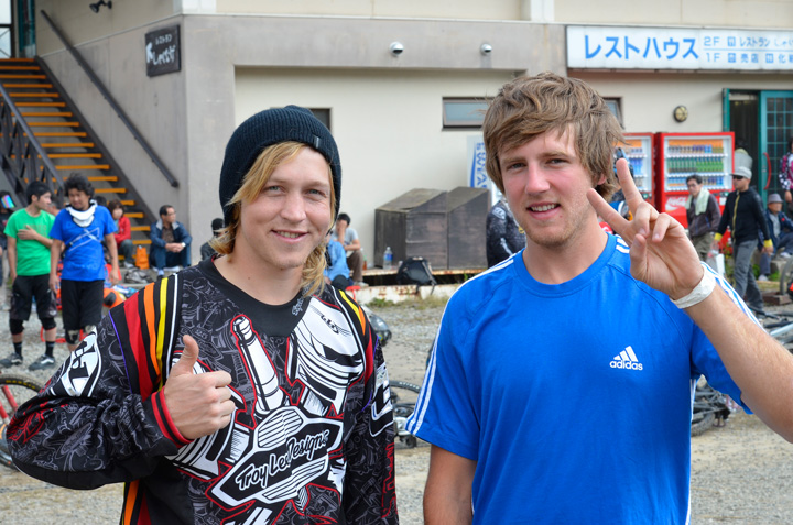 JD Swanguen（X-Fusion INTENSE）とAndrew.Tailor（MARIN.Bikes）