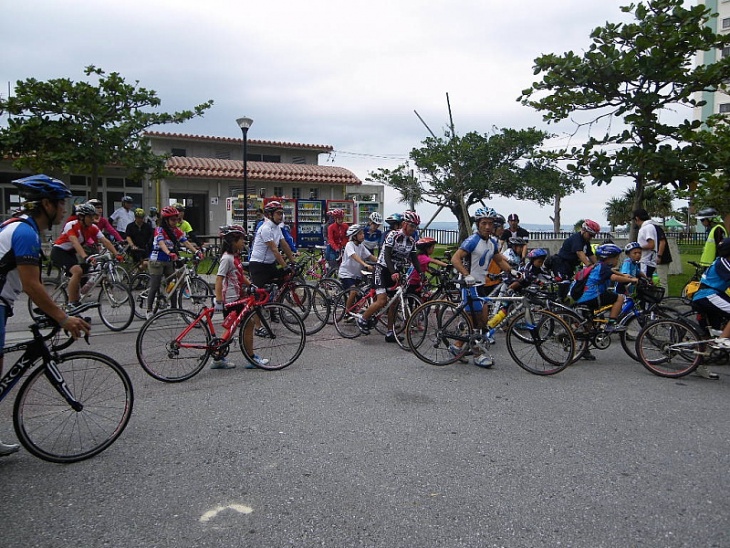 参加した子供たちの乗る自転車も様々だ