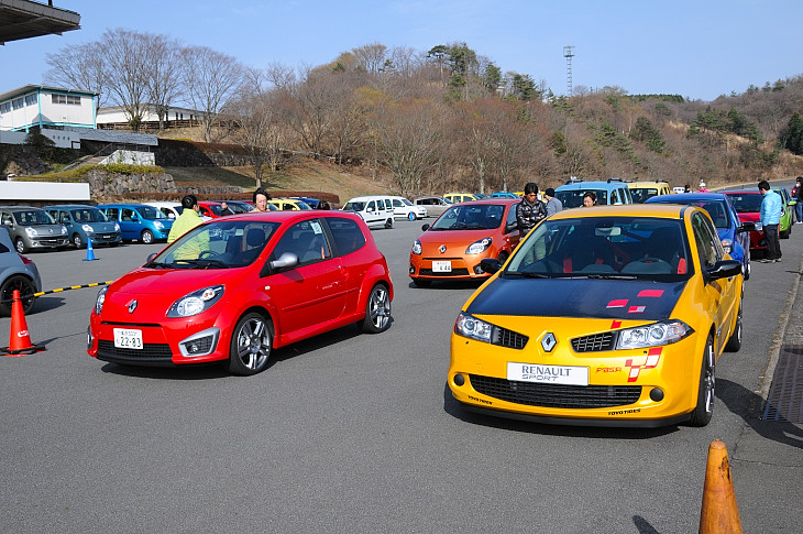 ルノー車の試乗が楽しめる