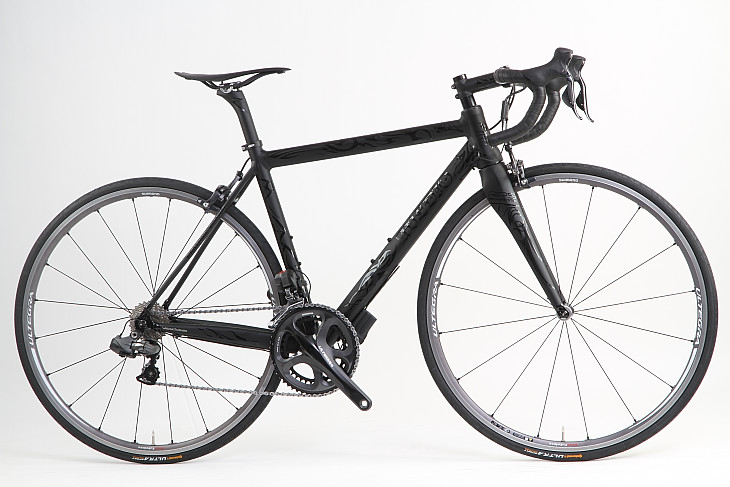 Avedio　BACCHUS 01 Di2モデル