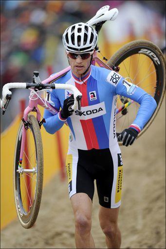 ベルギー勢から遅れていく2011世界CX王者ゼネク・スティバル(チェコ)