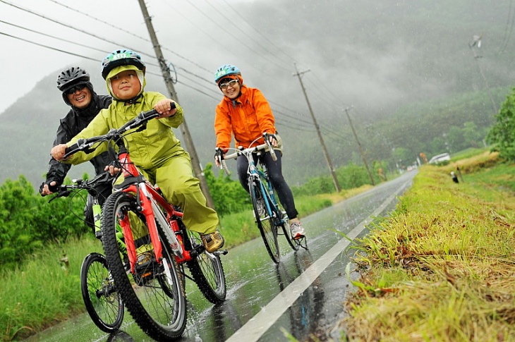 雨もなんのその。がんばってます
