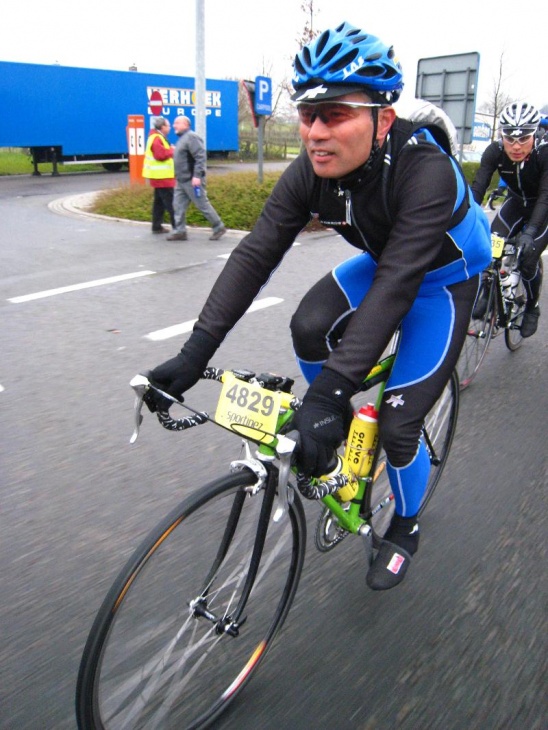 ロンド・ファン・フラーンデレン市民レースを走る森 幸春さん（2008年）