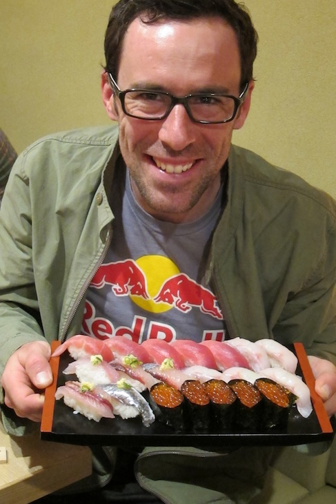 ティムが東京で食べたもの１　寿司。まあ一度は食べますな